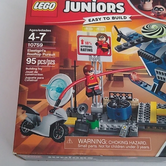 Lego Junior's 10759 The Incredibles Elastigirl's Rooftop Pursuit Retired - Picture 7 of 11